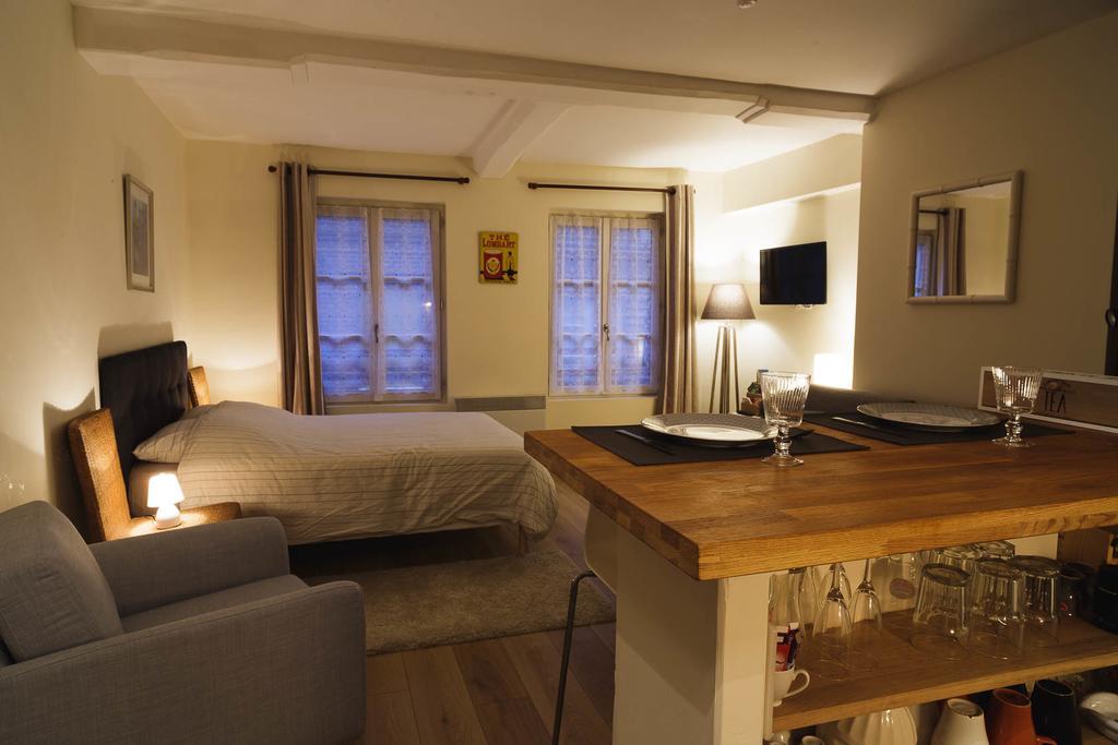 Le Studio Du Gouverneur Honfleur Rom bilde